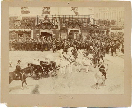 http://www.kabinet-auktion.com/files/images/romanov_photo/57.jpg