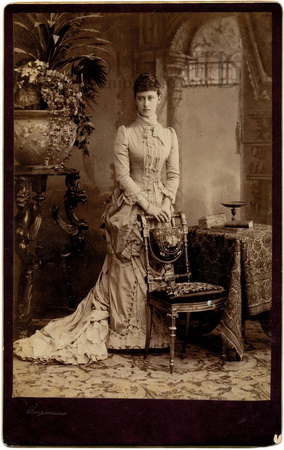 http://www.kabinet-auktion.com/files/images/romanov_photo/59.jpg